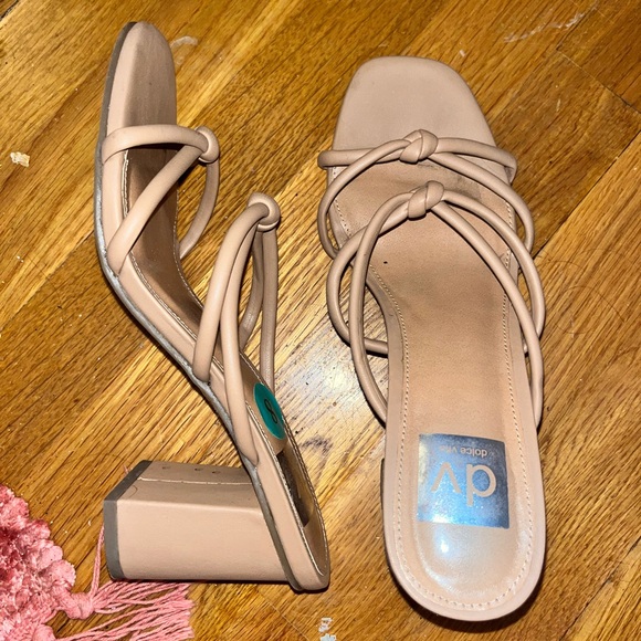 Nude Heels - Picture 6 of 6